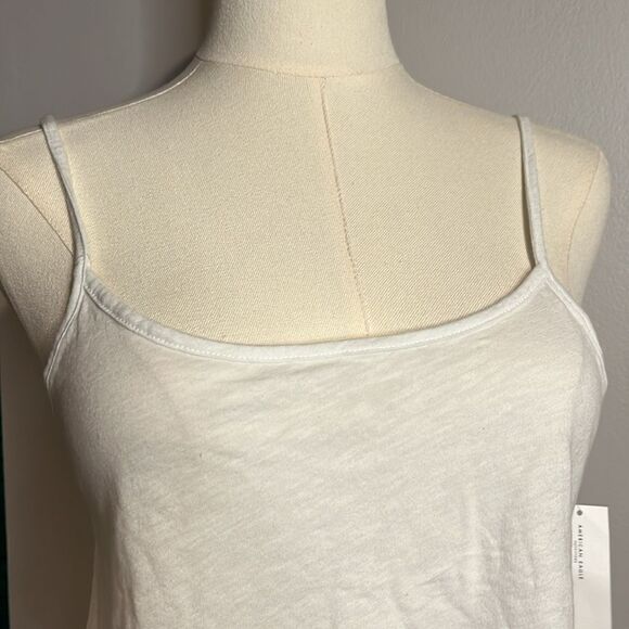 American Eagle NWT white crop tank with lettuce hem XS - Picture 2 of 8